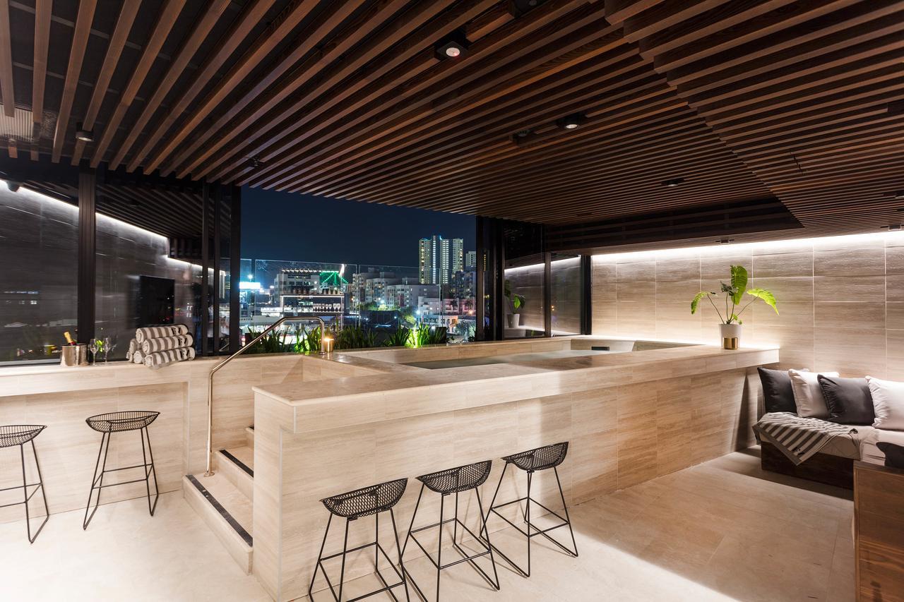 Fv By Peppers Aparthotel Μπρίσμπεϊν Εξωτερικό φωτογραφία The Sky Bar